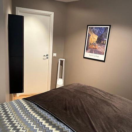 Urban And Quiet Apartment In City Centrum Тромсьо Екстериор снимка