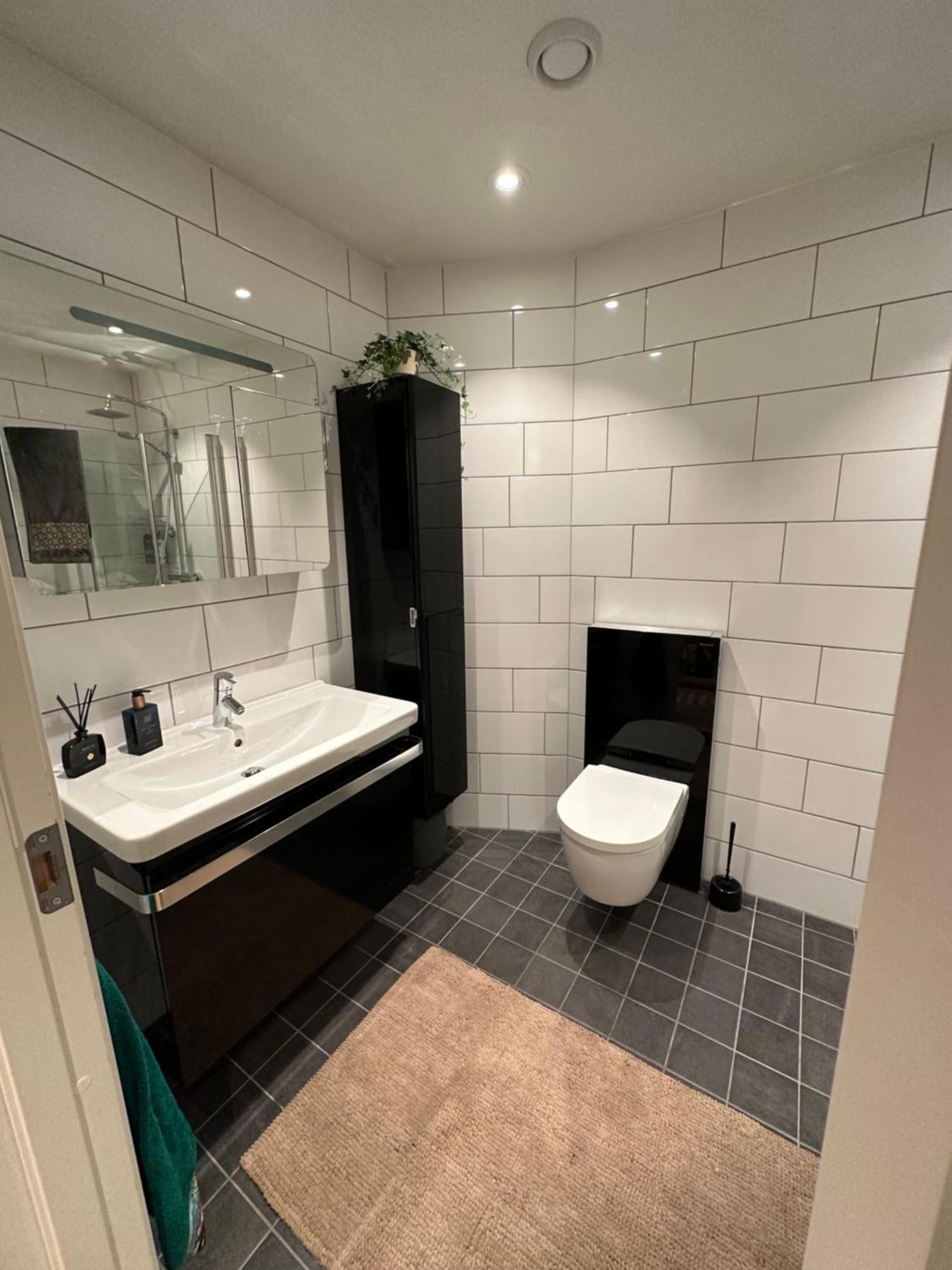 Urban And Quiet Apartment In City Centrum Тромсьо Екстериор снимка